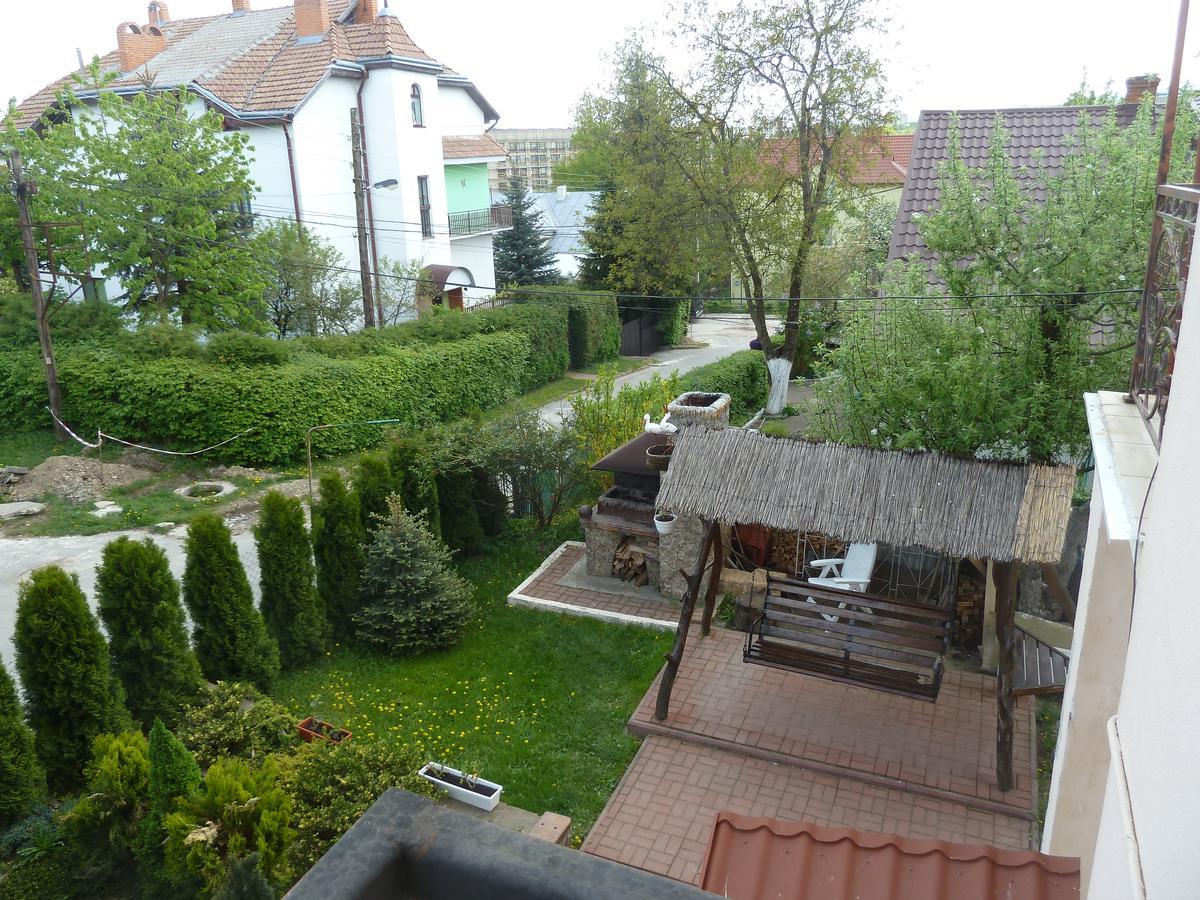 U Olgi Hotel Truskavets Buitenkant foto
