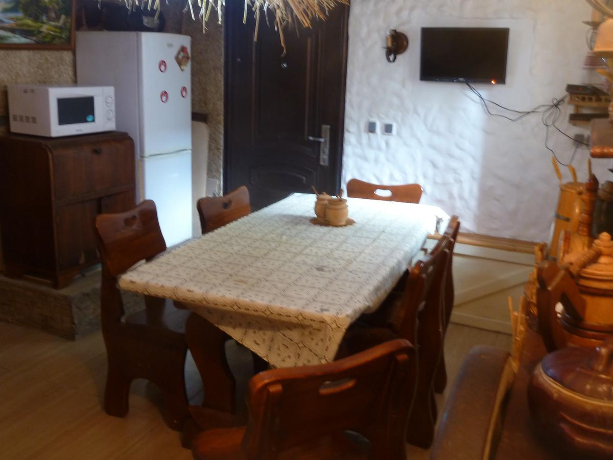 U Olgi Hotel Truskavets Buitenkant foto