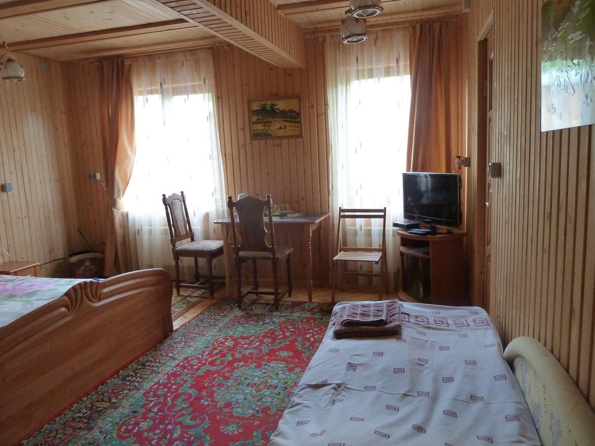 U Olgi Hotel Truskavets Buitenkant foto